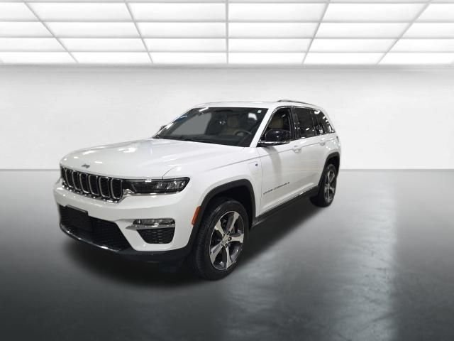 Used 2022 White Jeep 4xe image 8