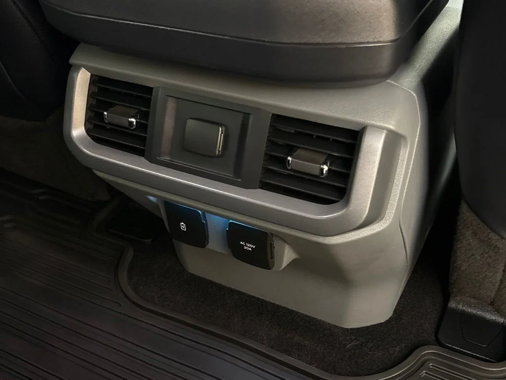 Used 2021 Black Ford Lariat image 26