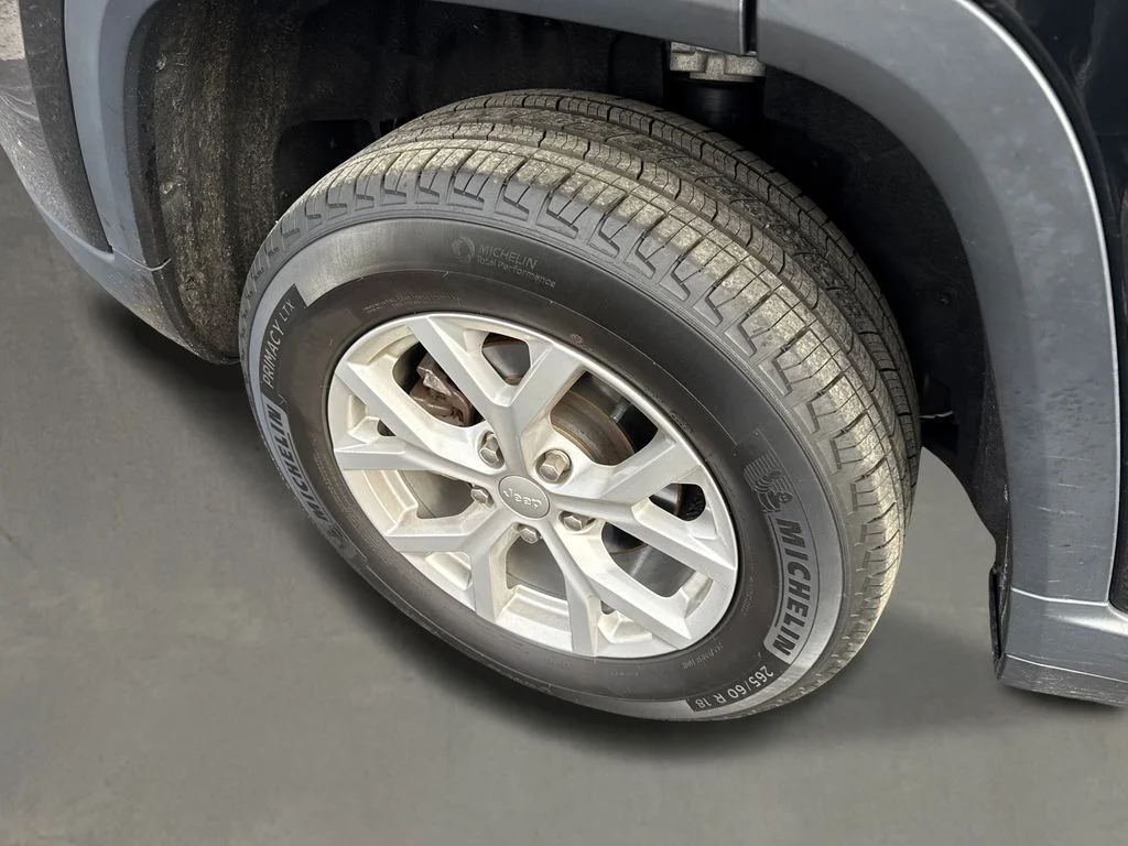 Used 2023 Black Jeep Limited image 9