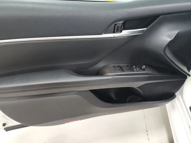 Used 2024 Ice Cap Toyota SE image 21