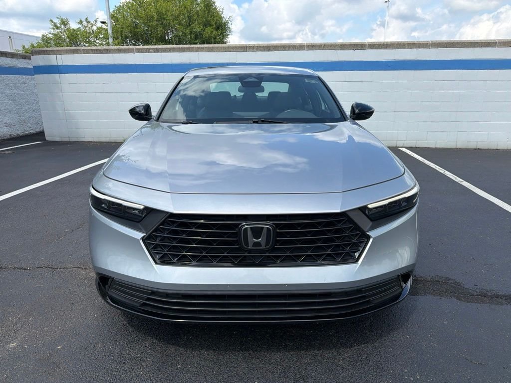 Certified Used 2023 Lunar Silver Metallic Honda Sport-L image 8