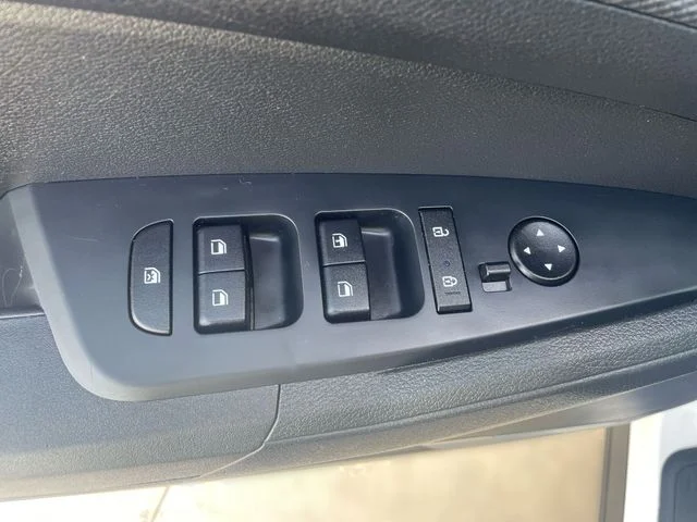 2025 Kia Sportage LX - Photo 15