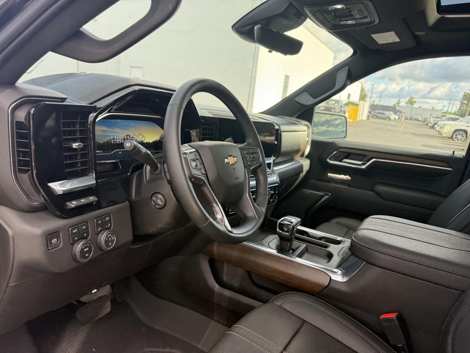 Used 2024 Black Chevrolet High Country image 9