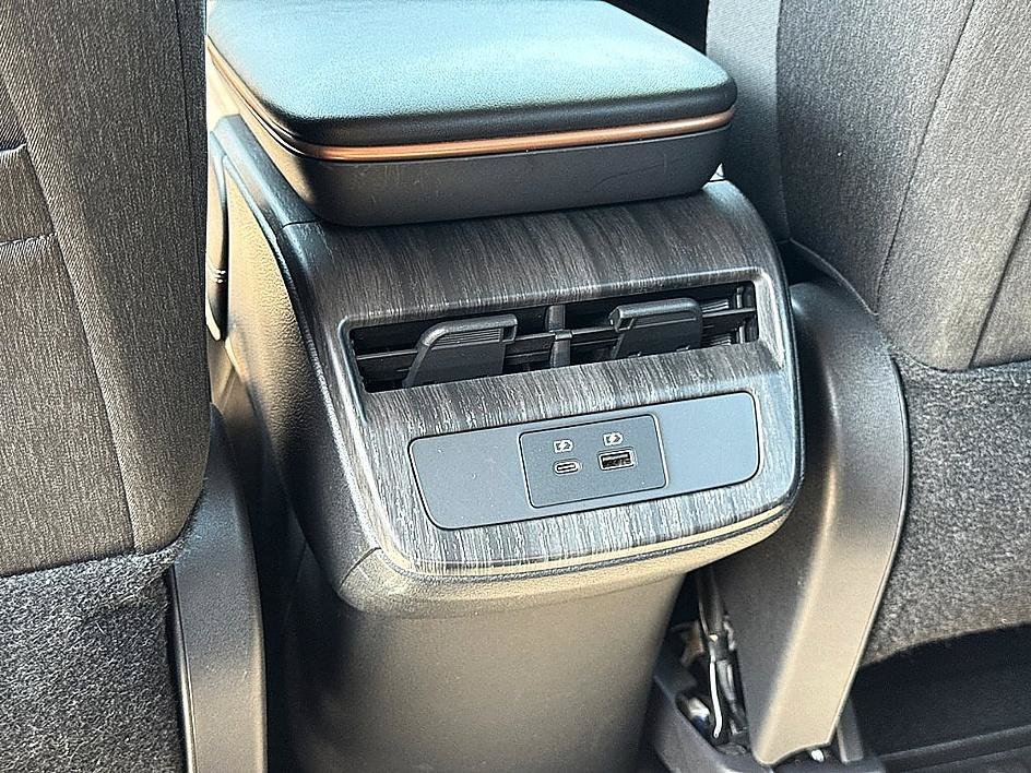 Used 2023 Gun Metallic Nissan VENTURE+ image 11