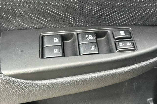 Used 2014 Gray Subaru 2.5i image 13