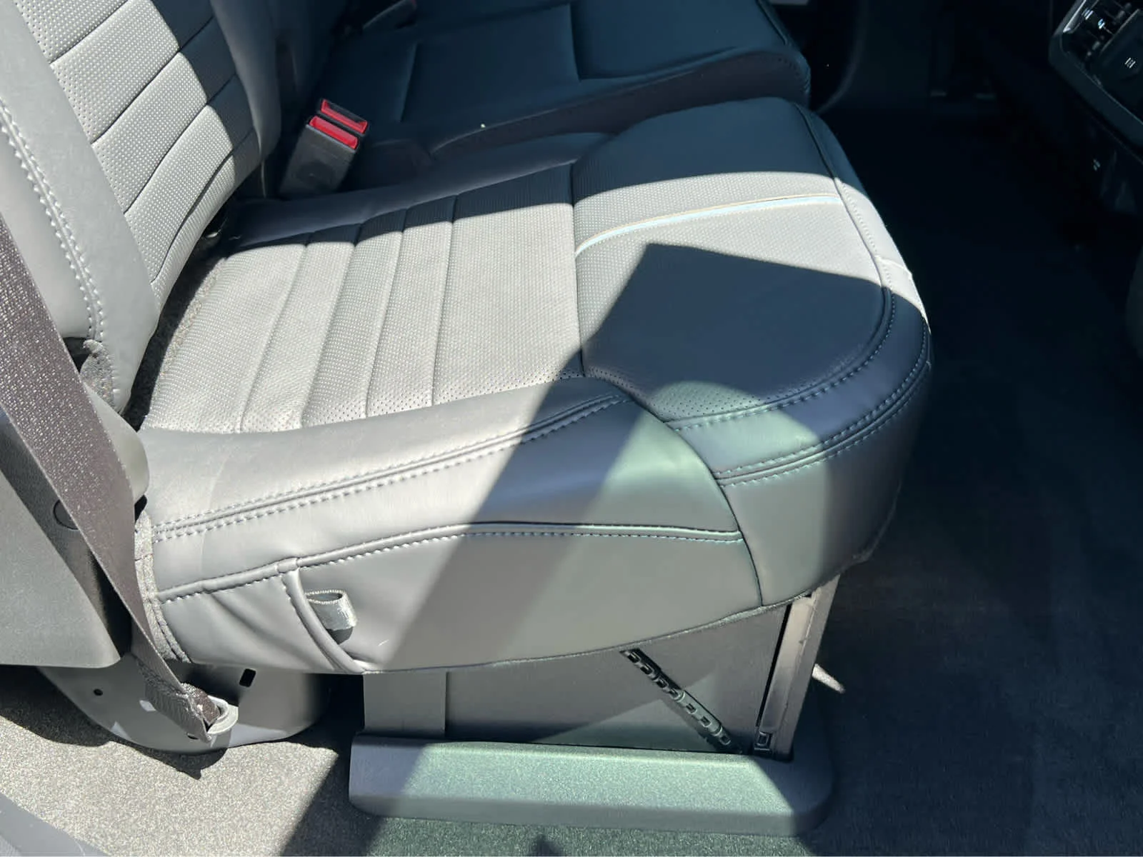 New 2026 Carbonized Gray Metallic Ford F-350® Platinum® image 22