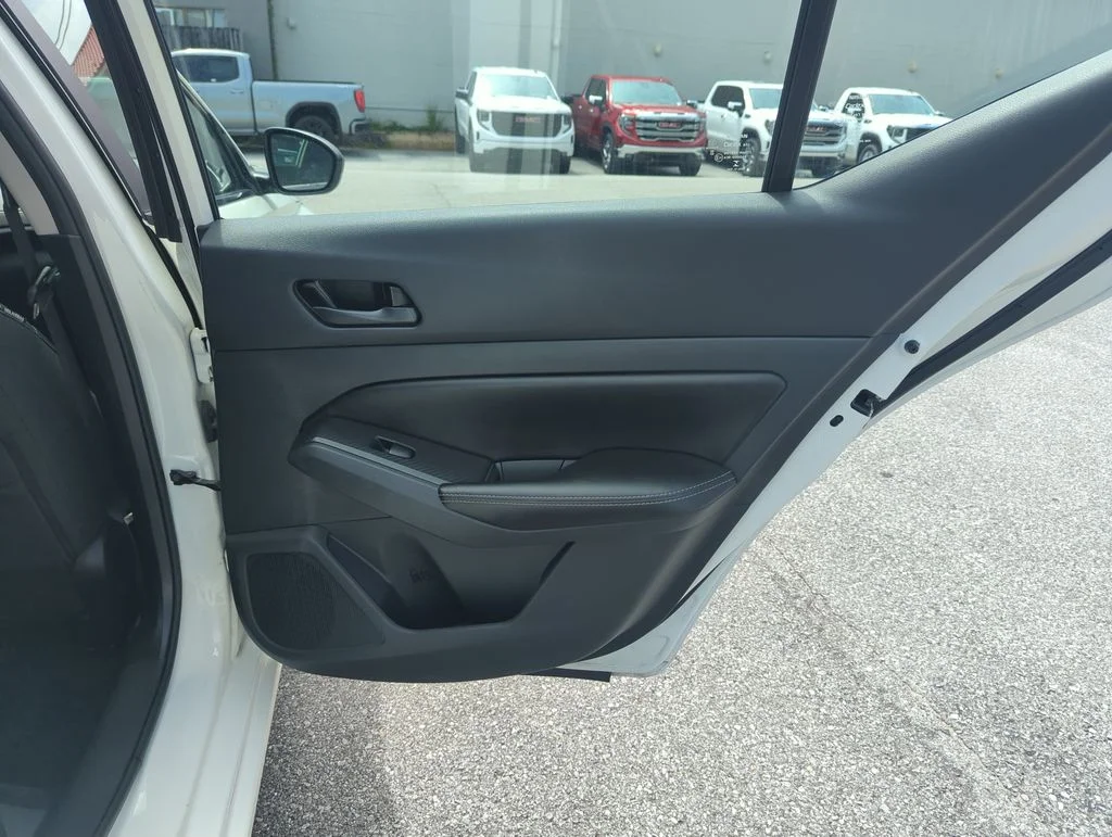 Used 2024 White Nissan 2.5 SV image 29
