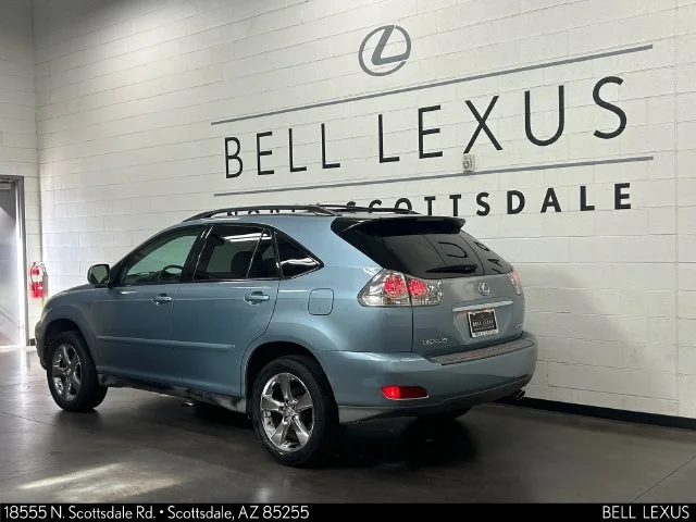 Used 2005 Blue Lexus 330 image 7