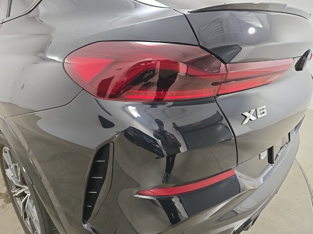 Used 2024 Carbon Black Metallic BMW xDrive40i image 23