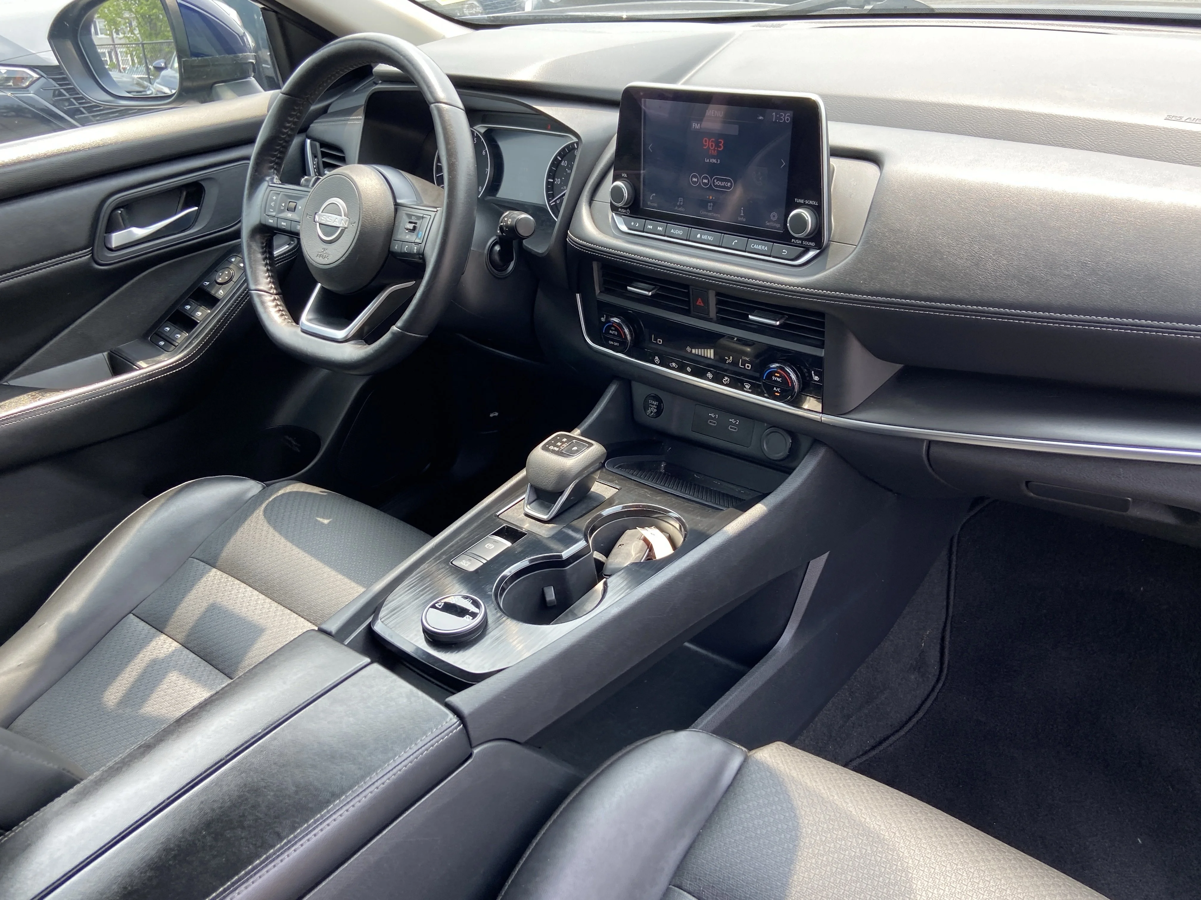 2024 Nissan Rogue SV - Photo 25