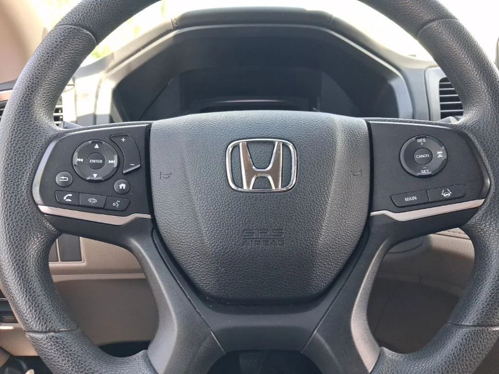 Used 2019  Honda EX image 28