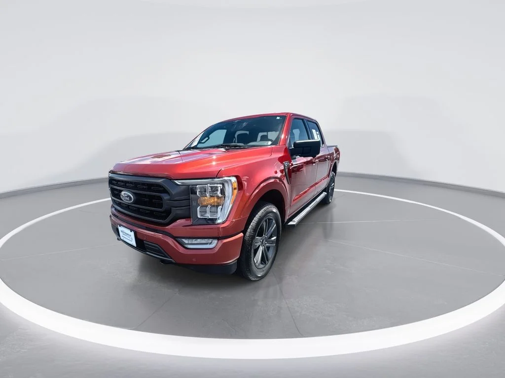 Used 2023 Red Ford XLT image 4