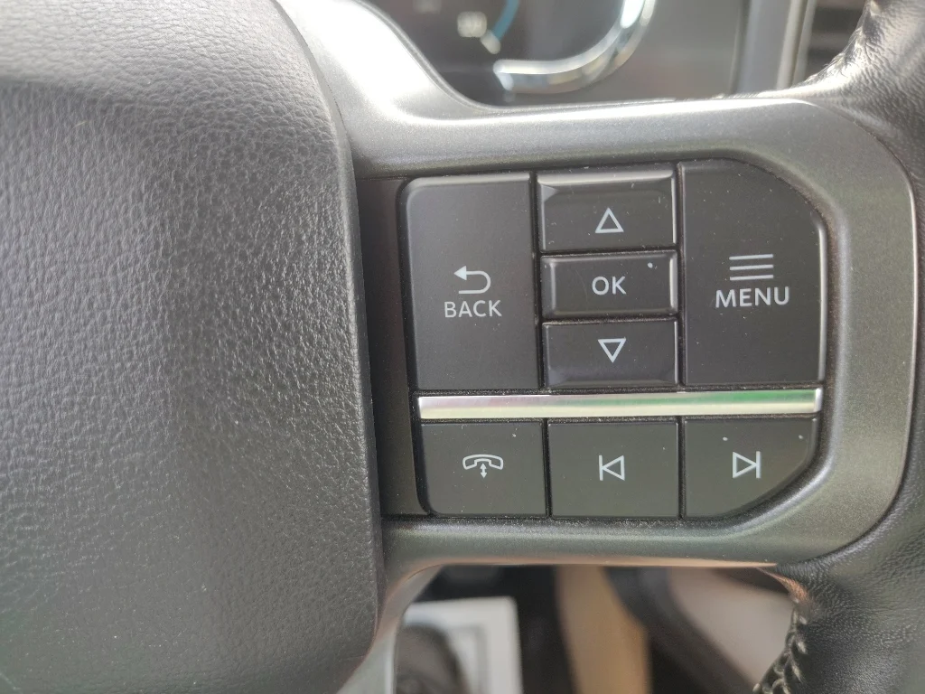 Used 2023 Oxford White Ford LARIAT image 18
