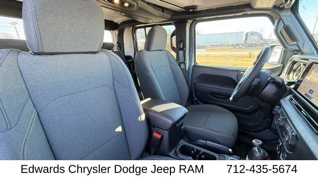 New 2026 Anvil Clearcoat Jeep Sport S image 38