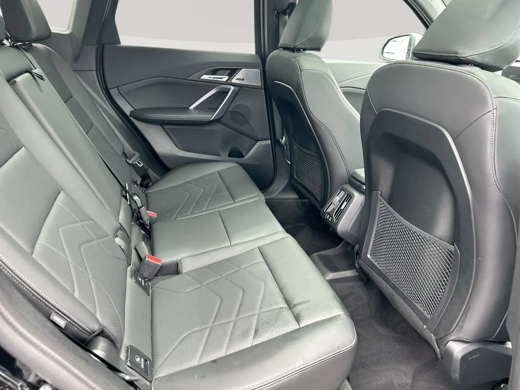 Used 2024 Bk BMW xDrive28i image 30