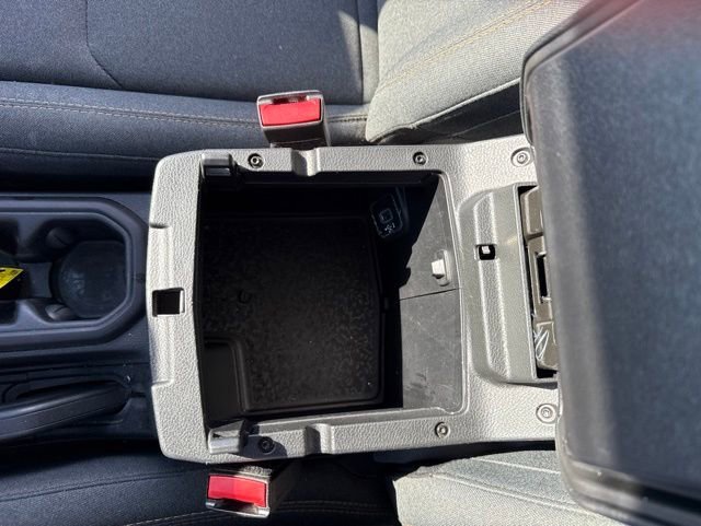 Used 2024  Jeep Sport S image 12