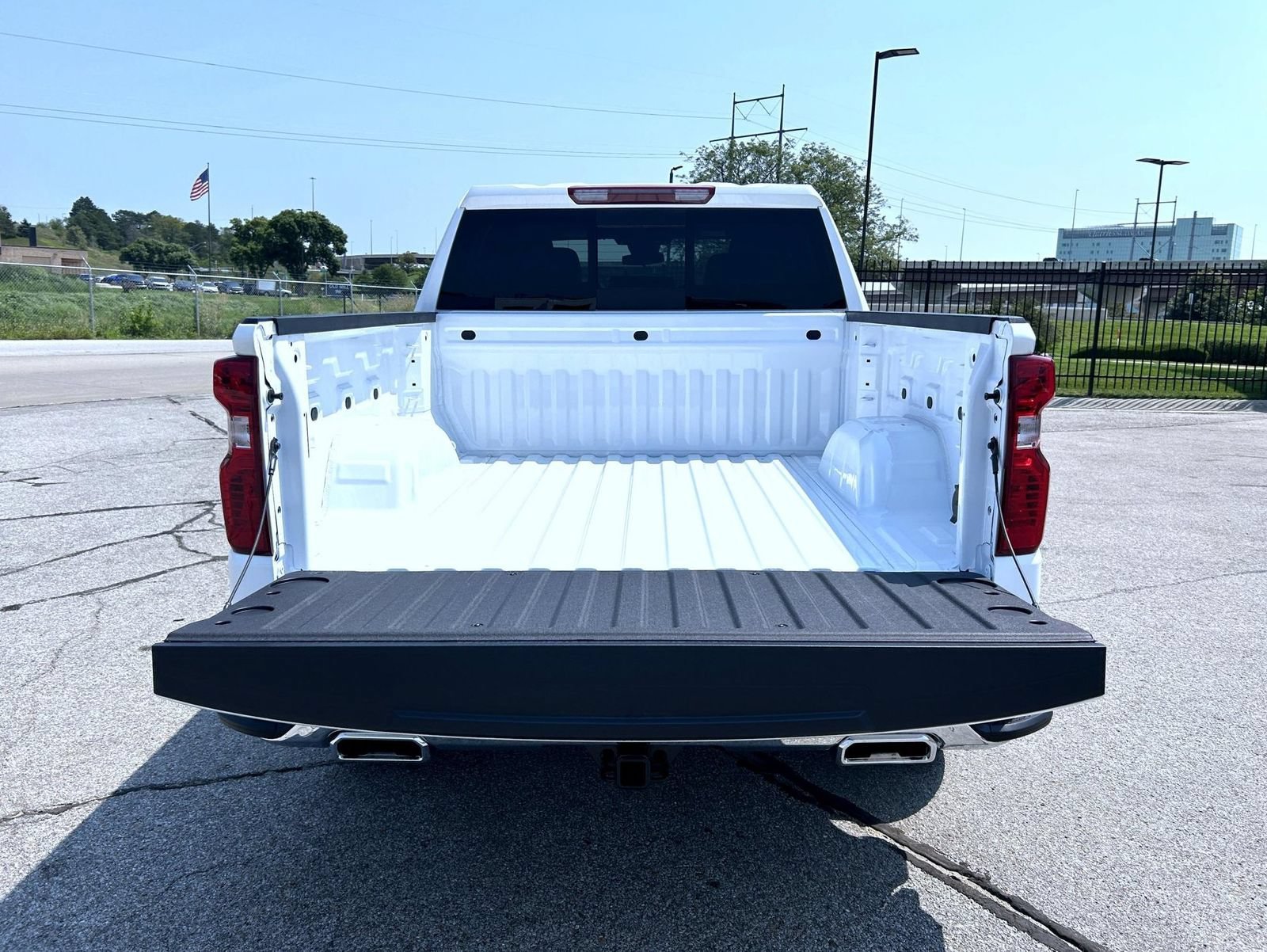 New 2026 Summit White Chevrolet LT image 23