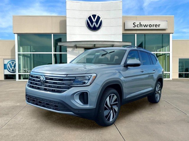 New 2026 Silver Mist Metallic Volkswagen SE w/Technology 4M image 2