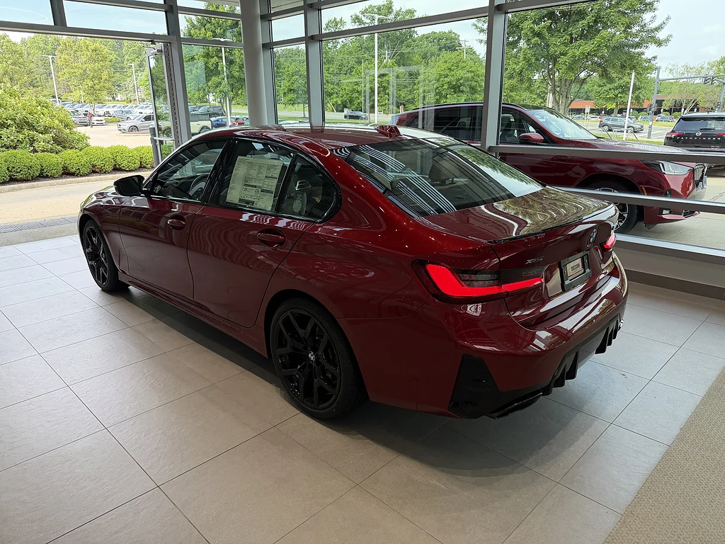 New 2026 Vegas Red Metallic BMW xDrive NA image 4