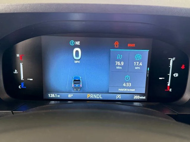 New 2025 Oxford White Ford XLT image 31