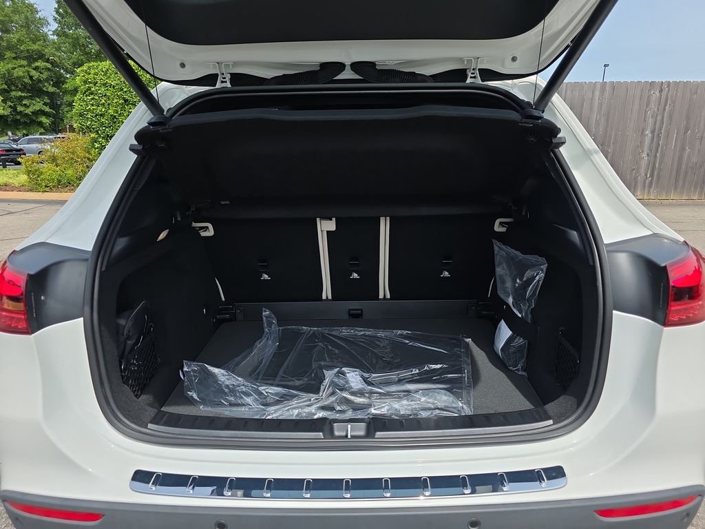 New 2026 Polar White Mercedes-Benz GLA 250 image 14
