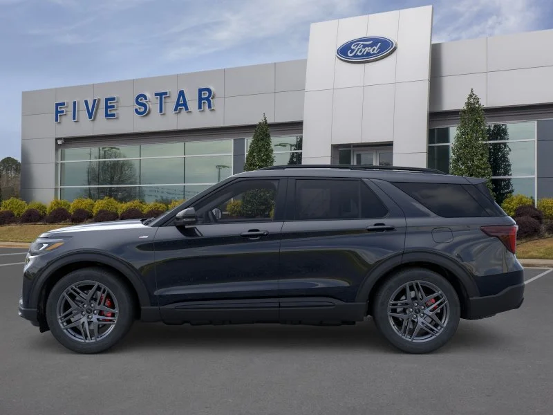 New 2026 Agate Black Metallic Ford ST-Line image 4