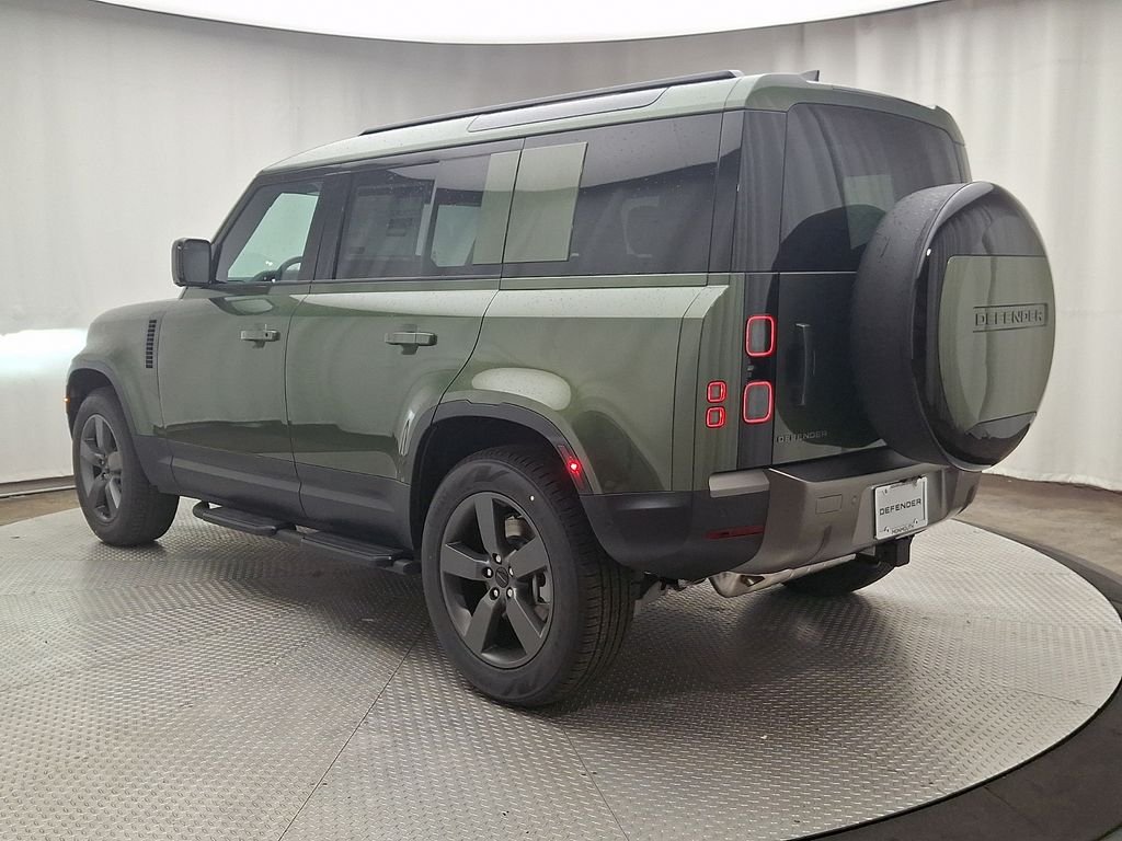 New 2026 Woolstone Green Land Rover S image 4