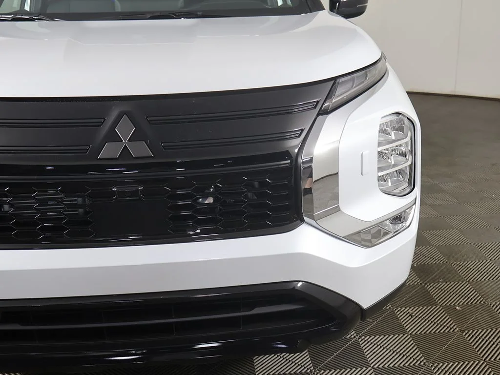 New 2026 White Mitsubishi LE 1.5T S-AWC image 14