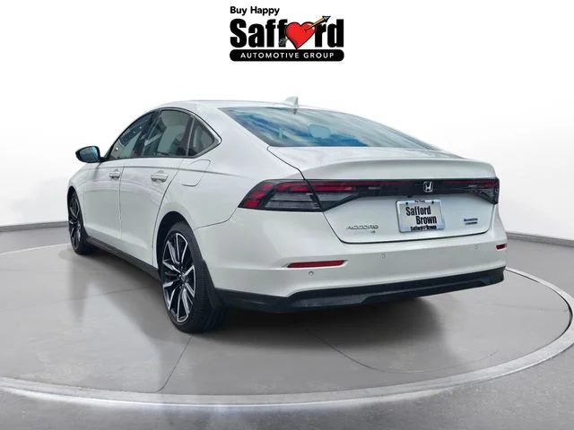 Used 2023 White Honda Touring image 7