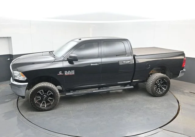 Used 2017 Brilliant Black Crystal Pearlcoat Ram SLT image 22