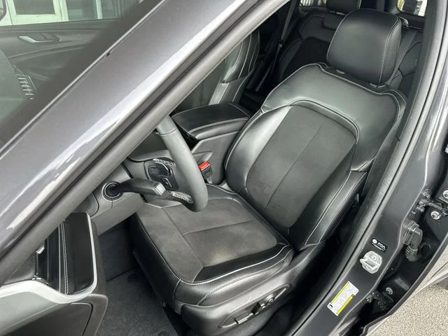 Used 2024 Gray Jeep Altitude X image 12