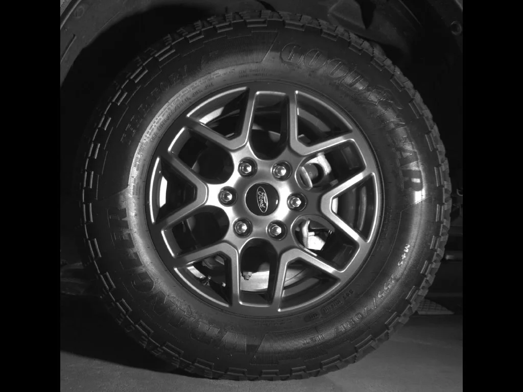 Used 2025 Black Ford XLT image 9