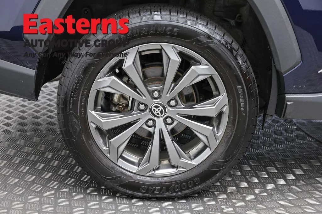 Used 2024 Blue Toyota XLE Premium image 32