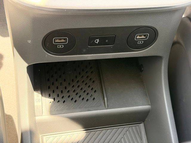 Used 2024 White Hyundai Limited image 22