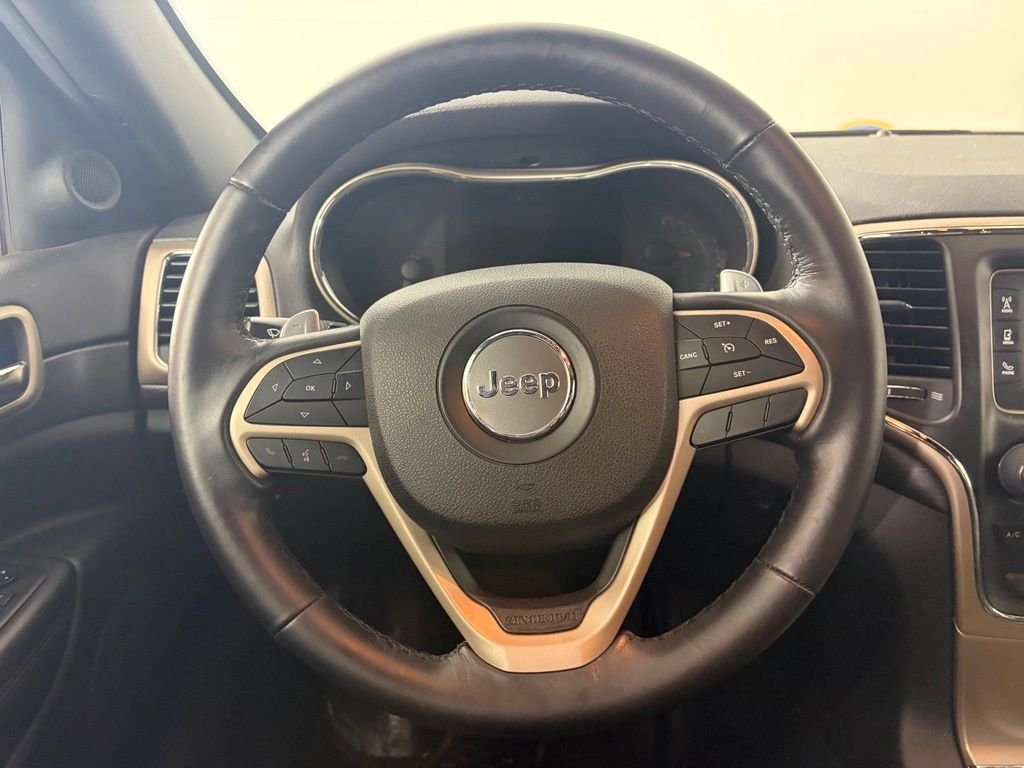 Used 2017 White Jeep Laredo image 6