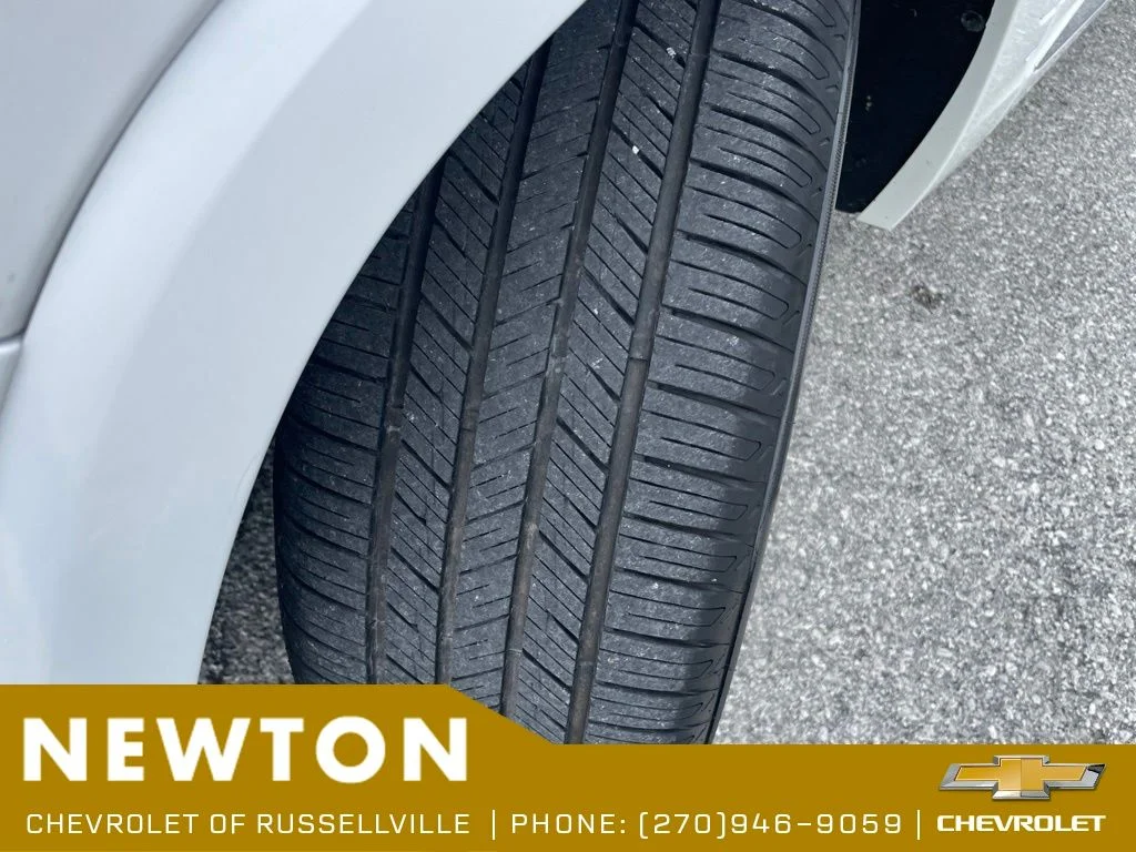 Used 2022 White Frost GMC Denali image 45