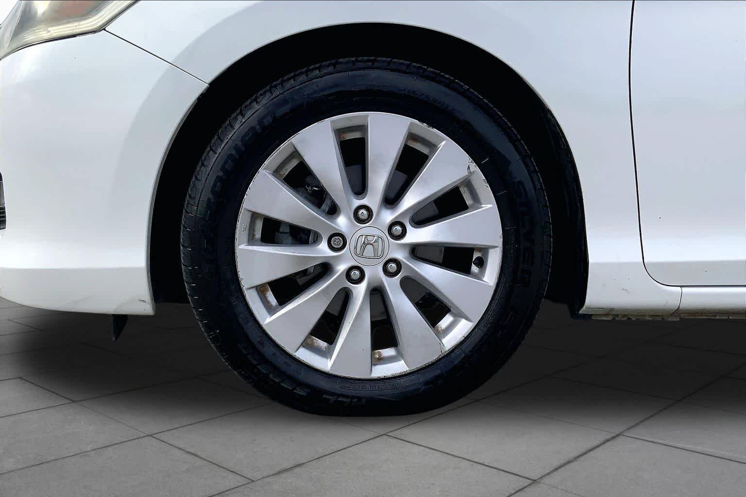 Used 2015  Honda  image 11