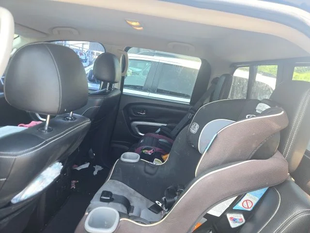 Used 2018 Black Nissan PRO-4X image 7