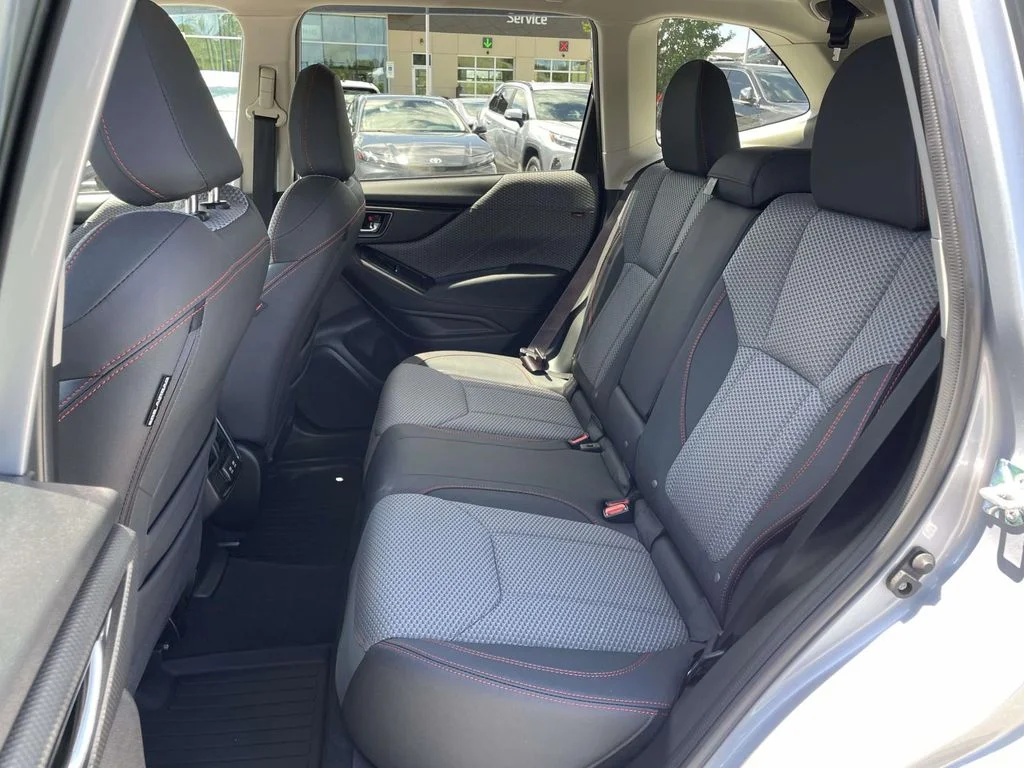 Used 2024 Ice Silver Metallic Subaru Sport image 3
