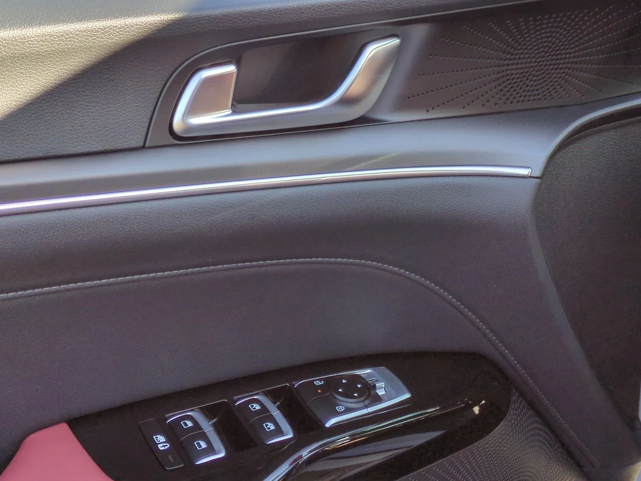 New 2026 Wolf Gray Kia GT-Line AWD image 21