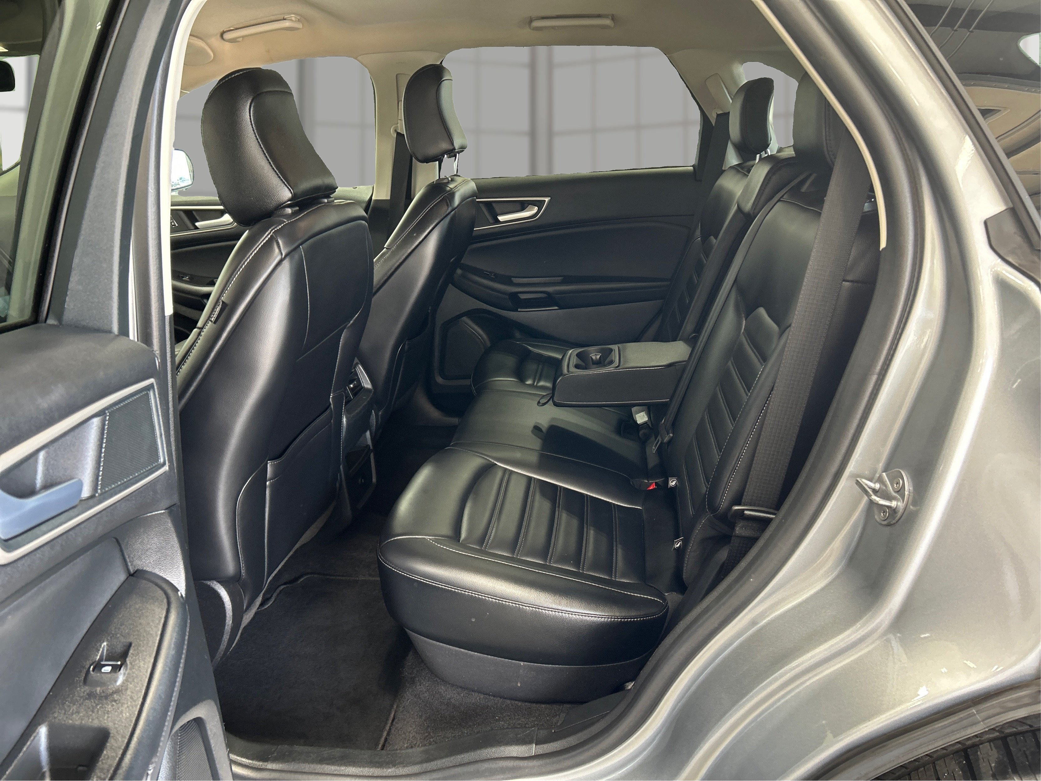 Used 2024 Silver Ford SEL image 10