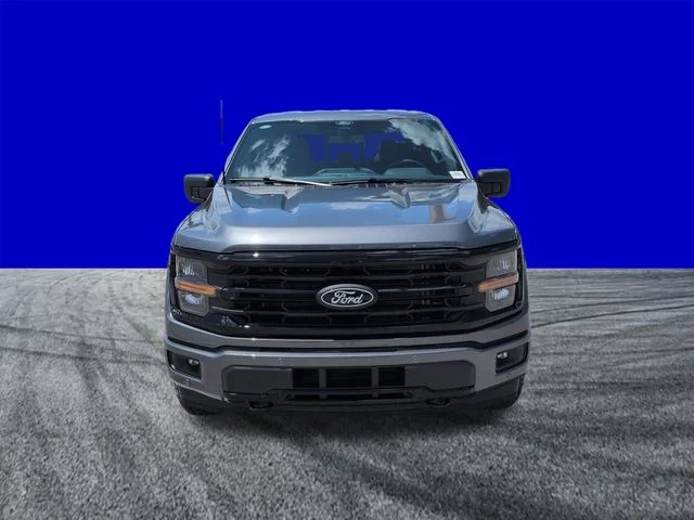 New 2026 Carbonized Gray Metallic Ford XLT image 9