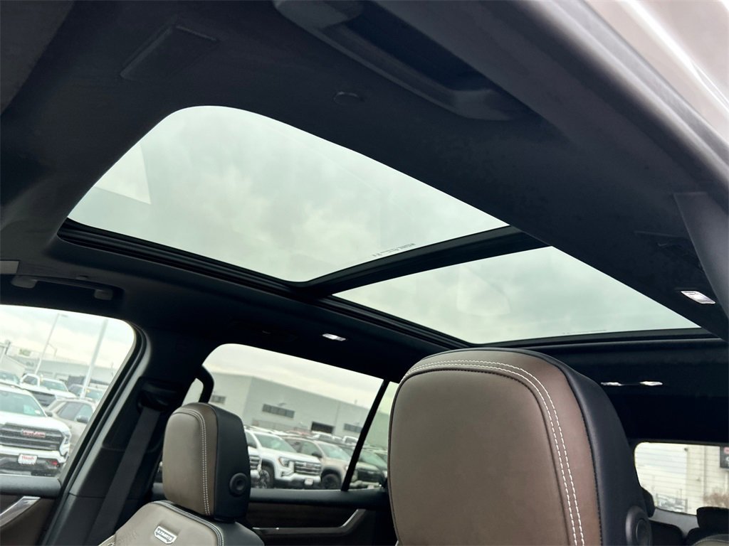 2026 GMC ACADIA - Image 27