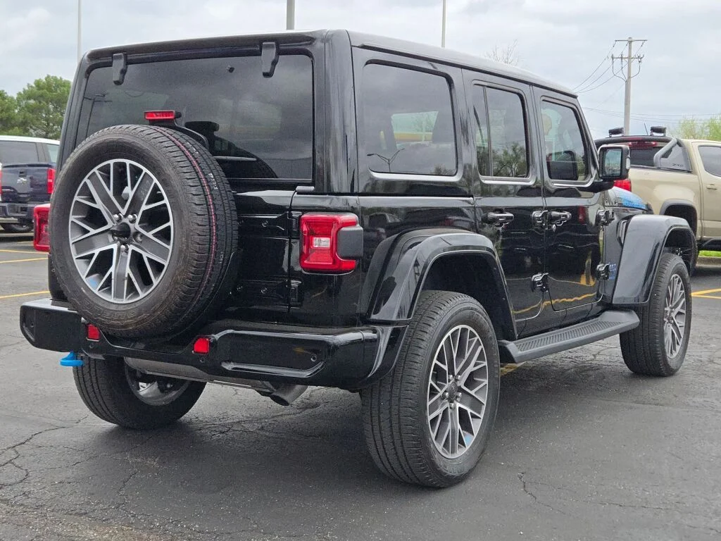 Used 2023 Black Jeep Sahara 4xe image 13
