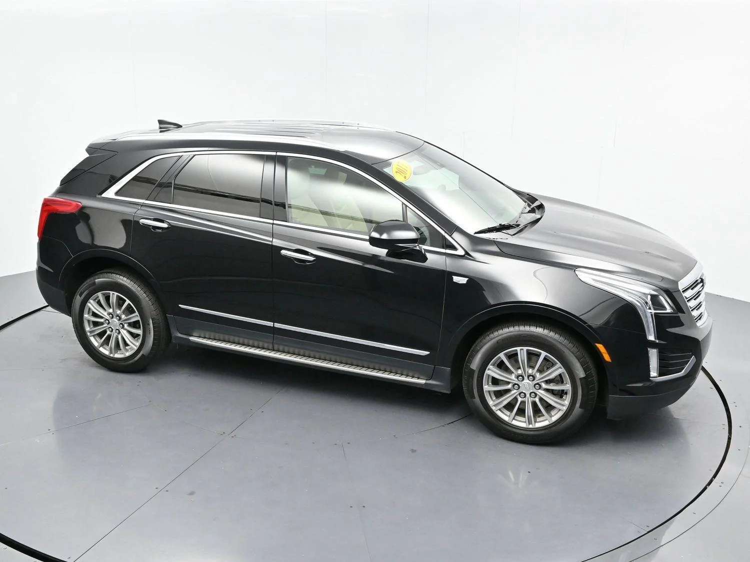 Used 2017 STELLAR BLACK METALLIC Cadillac FWD image 34