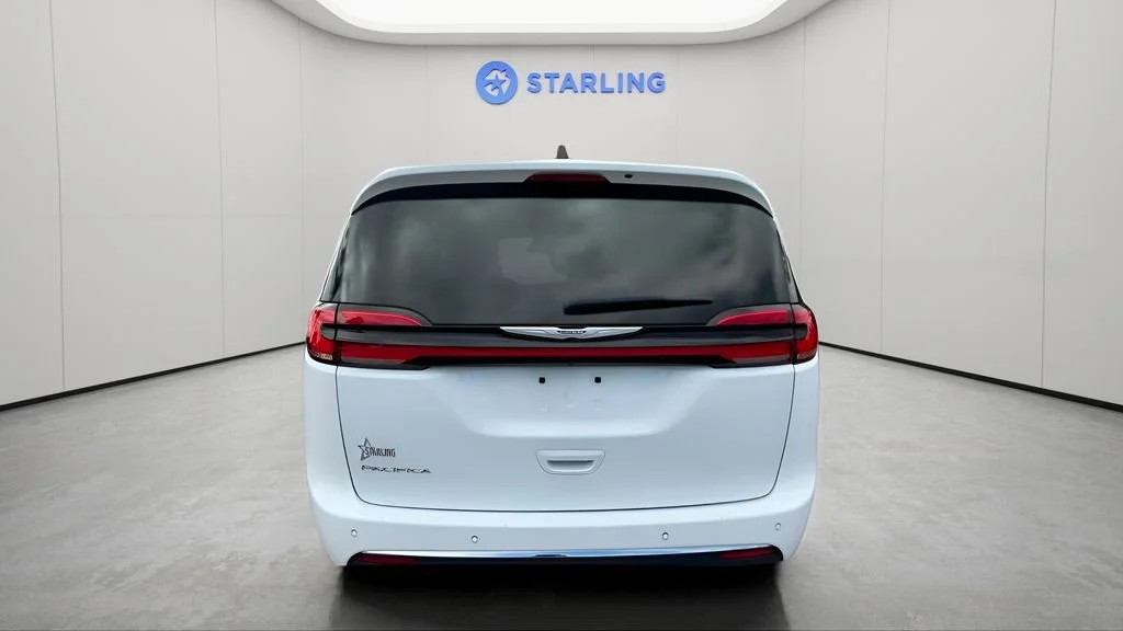 Used 2023 White Chrysler Touring L image 6