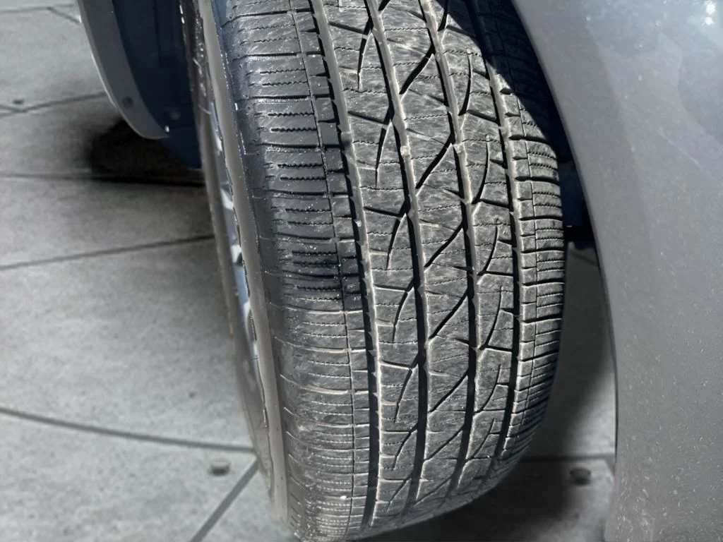 Used 2019 Blue Nissan SL image 39