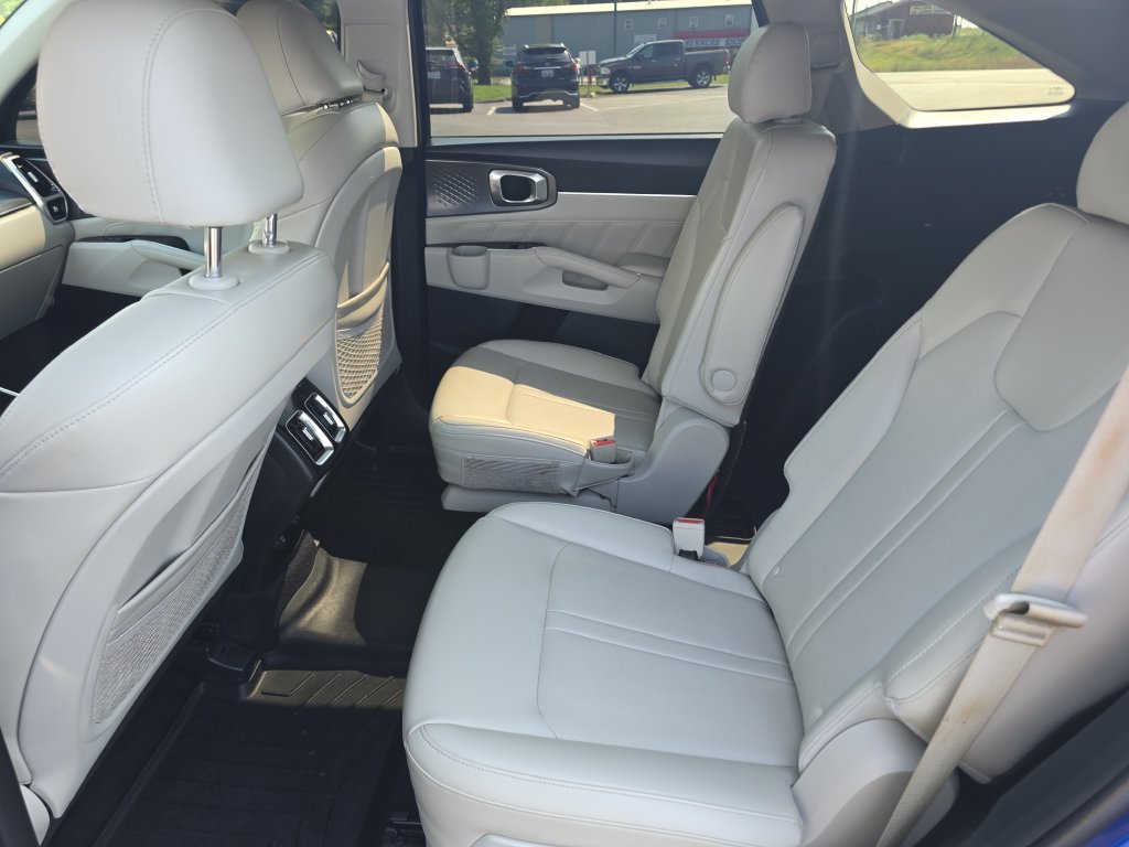 Used 2022 Blue Kia SX image 17