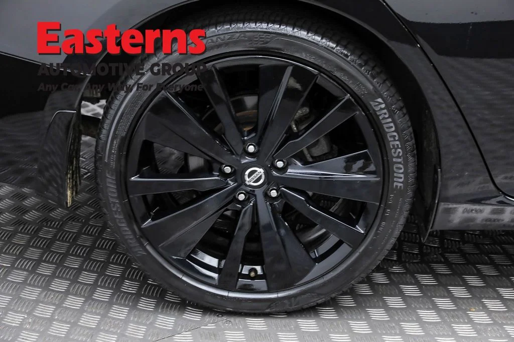 Used 2022 Black Nissan 2.5 SR image 27