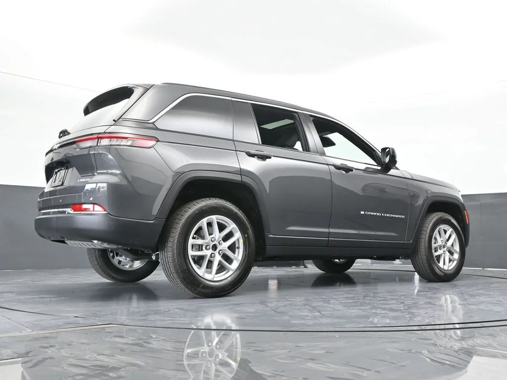 New 2026 Baltic Gray Metallic Clearcoat Jeep Laredo X image 58